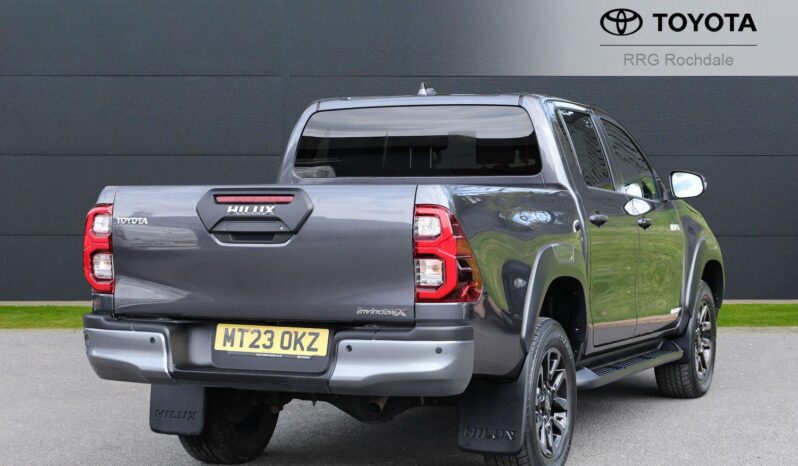 Used Toyota Hilux 2.8 D-4D Invincible X Auto 4WD Euro 6 (s/s) 4dr full