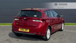 Used Toyota Auris 1.8 VVT-h Icon CVT Euro 6 (s/s) 5dr (Safety Sense) full