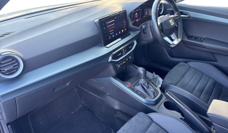 Used SEAT Arona 1.0 TSI (110ps) XPERIENCE Lux DSG SUV full
