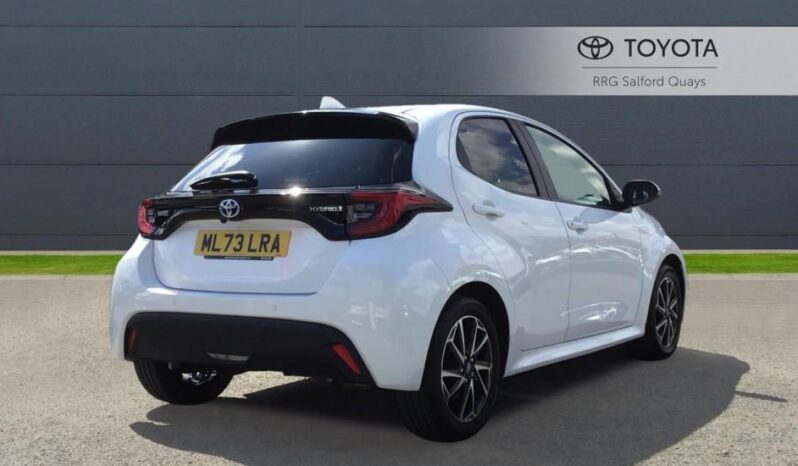 Used Toyota Yaris 1.5 VVT-h Design E-CVT Euro 6 (s/s) 5dr full