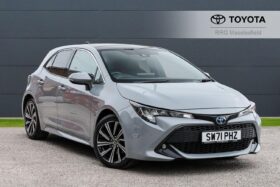 Used Toyota Corolla 1.8 VVT-h Design CVT Euro 6 (s/s) 5dr