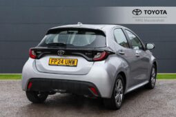 Used Toyota Yaris 1.5 VVT-h Icon E-CVT Euro 6 (s/s) 5dr full