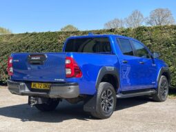Used Toyota Hi-Lux 2.8 D-4D Invincible X Auto 4WD Euro 6 (s/s) 4dr full