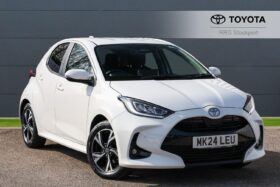 Used Toyota Yaris 1.5 VVT-h Design E-CVT Euro 6 (s/s) 5dr