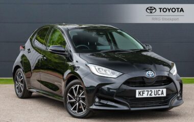 Used Toyota Yaris 1.5 VVT-h Design E-CVT Euro 6 (s/s) 5dr