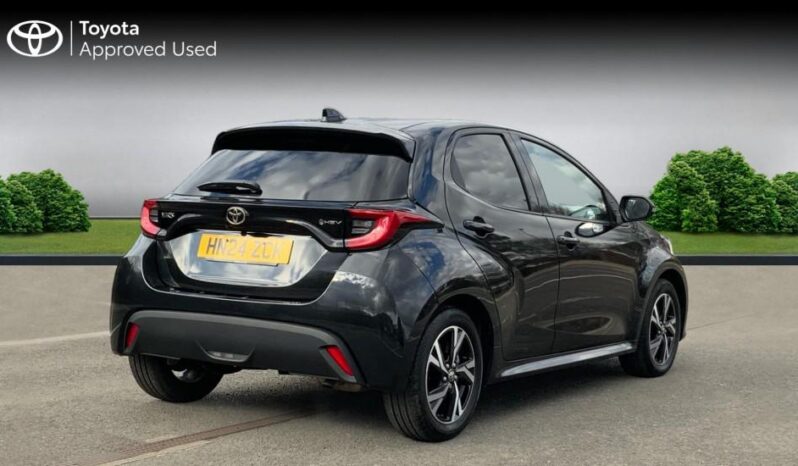Used Toyota Yaris 1.5 VVT-h Design E-CVT Euro 6 (s/s) 5dr full