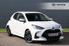 Used Toyota Yaris 1.5 VVT-h Design E-CVT Euro 6 (s/s) 5dr
