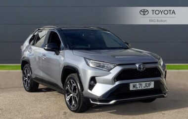 Used Toyota RAV4 2.5 VVT-h 18.1 kWh Dynamic CVT 4WD Euro 6 (s/s) 5dr