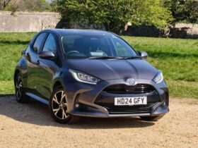 Used Toyota Yaris 1.5 VVT-h Design E-CVT Euro 6 (s/s) 5dr