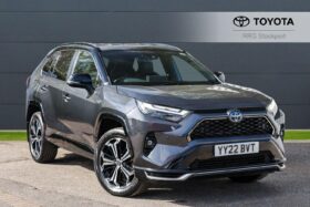 Used Toyota RAV4 2.5 VVT-h 18.1 kWh Dynamic CVT 4WD Euro 6 (s/s) 5dr