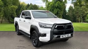 Used Toyota Hi-Lux 2.8 D-4D Invincible X Auto 4WD Euro 6 (s/s) 4dr
