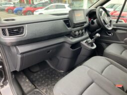 Used Renault Trafic 2.0 dCi 30 Sport LWB Euro 6 (s/s) 5dr (9 Seat) full