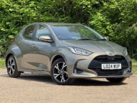 Used Toyota Yaris 1.5 VVT-h Design E-CVT Euro 6 (s/s) 5dr
