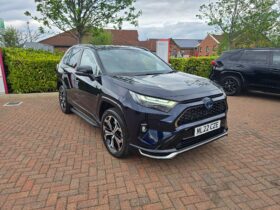 Used Toyota RAV4 2.5 VVT-h 18.1 kWh Dynamic CVT 4WD Euro 6 (s/s) 5dr