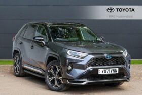 Used Toyota RAV4 2.5 VVT-h 18.1 kWh Dynamic CVT 4WD Euro 6 (s/s) 5dr