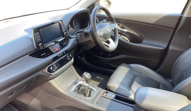 Used Hyundai i30 1.4 T-GDi Blue Drive Premium SE Euro 6 (s/s) 5dr full