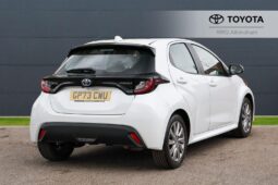 Used Toyota Yaris 1.5 VVT-h Icon E-CVT Euro 6 (s/s) 5dr full