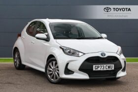 Used Toyota Yaris 1.5 VVT-h Icon E-CVT Euro 6 (s/s) 5dr