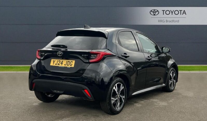 Used Toyota Yaris 1.5 VVT-h Design E-CVT Euro 6 (s/s) 5dr full