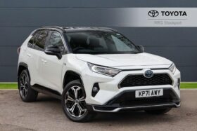 Used Toyota RAV4 2.5 VVT-h 18.1 kWh Dynamic CVT 4WD Euro 6 (s/s) 5dr