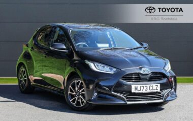 Used Toyota Yaris 1.5 VVT-h Design E-CVT Euro 6 (s/s) 5dr
