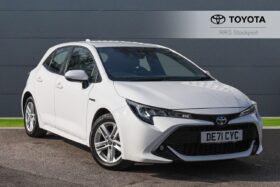 Used Toyota Corolla 1.8 VVT-h Icon CVT Euro 6 (s/s) 5dr