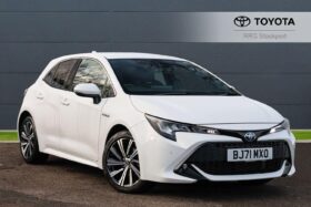 Used Toyota Corolla 1.8 VVT-h Design CVT Euro 6 (s/s) 5dr