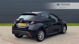Used Toyota Yaris 1.5 VVT-h Icon E-CVT Euro 6 (s/s) 5dr full