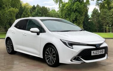 Used Toyota Corolla 1.8 VVT-h Design CVT Euro 6 (s/s) 5dr