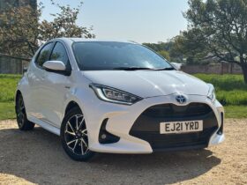 Used Toyota Yaris 1.5 VVT-h Design E-CVT Euro 6 (s/s) 5dr