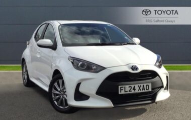 Used Toyota Yaris 1.5 VVT-h Icon E-CVT Euro 6 (s/s) 5dr