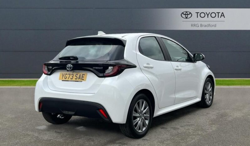 Used Toyota Yaris 1.5 VVT-h Icon E-CVT Euro 6 (s/s) 5dr full