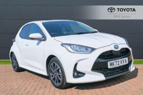 Used Toyota Yaris 1.5 VVT-h Design E-CVT Euro 6 (s/s) 5dr