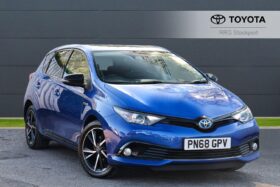 Used Toyota Auris 1.8 VVT-h Design CVT Euro 6 (s/s) 5dr