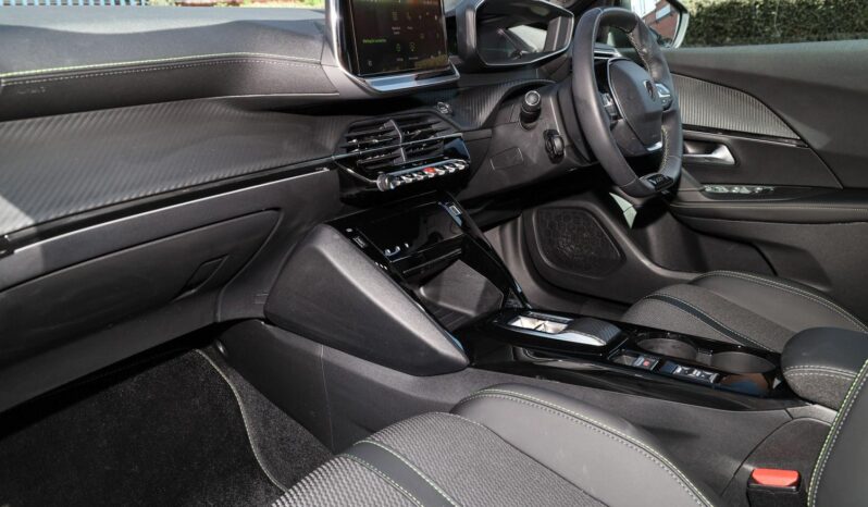 Used Peugeot 2008 50kWh GT Auto 5dr (7kW Charger) full