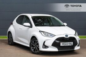 Used Toyota Yaris 1.5 VVT-h Design E-CVT Euro 6 (s/s) 5dr