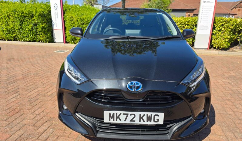Used Toyota Yaris 1.5 VVT-h Design E-CVT Euro 6 (s/s) 5dr full