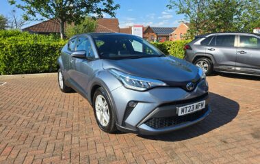 Used Toyota C-HR 1.8 VVT-h Icon CVT Euro 6 (s/s) 5dr