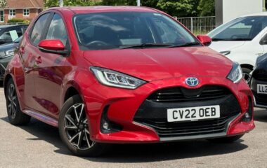 Used Toyota Yaris 1.5 VVT-h Design E-CVT Euro 6 (s/s) 5dr