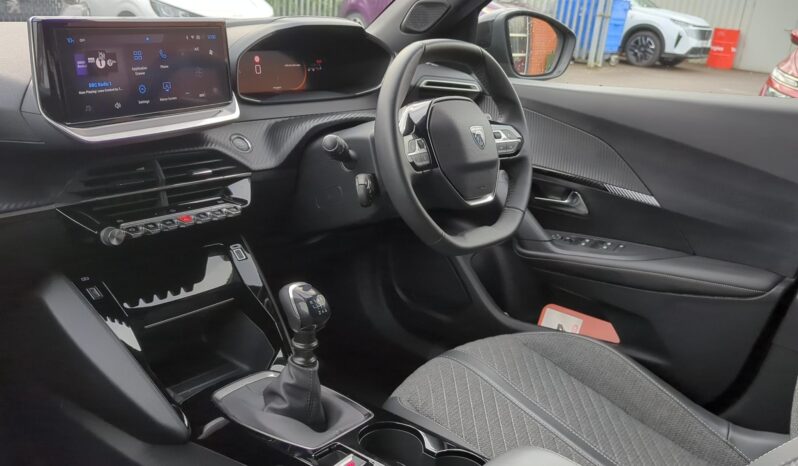 Used Peugeot 2008 1.2 PureTech Allure SUV 5dr Petrol Manual Euro 6 (s/s) (130 ps) full