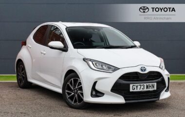 Used Toyota Yaris 1.5 VVT-h Design E-CVT Euro 6 (s/s) 5dr