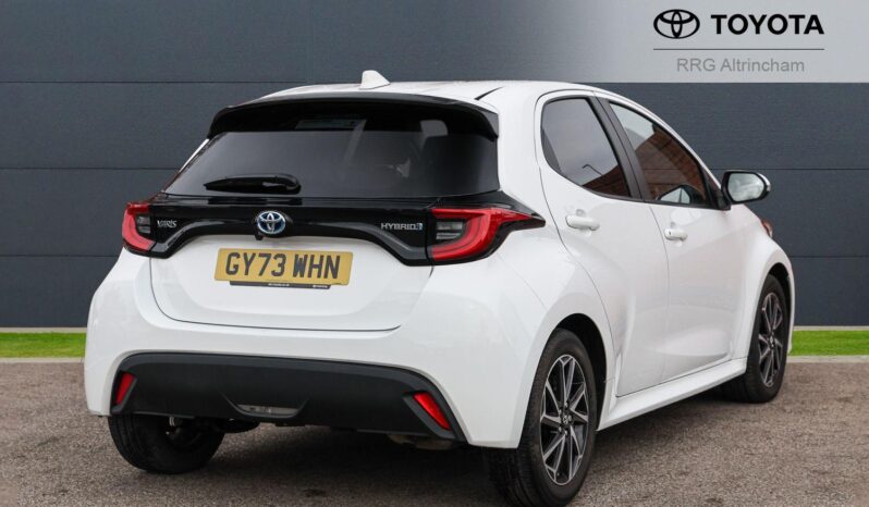 Used Toyota Yaris 1.5 VVT-h Design E-CVT Euro 6 (s/s) 5dr full