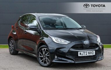 Used Toyota Yaris 1.5 VVT-h Design E-CVT Euro 6 (s/s) 5dr