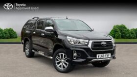 Used Toyota Hi-Lux 2.4 D-4D Invincible X Auto 4WD Euro 6 4dr (TSS, 3.5t)
