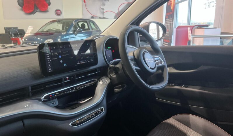 Used Fiat 500 42kWh Icon Auto 3dr full