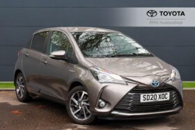 Used Toyota Yaris 1.5 VVT-h Y20 Bi-tone E-CVT Euro 6 (s/s) 5dr