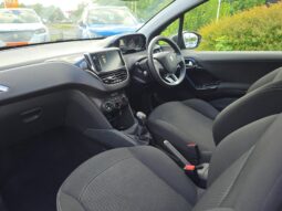 Used Peugeot 208 1.2 PureTech Black Edition Euro 6 3dr full