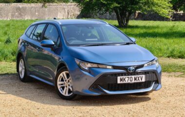 Used Toyota Corolla 1.8 VVT-h Icon Tech Touring Sports CVT Euro 6 (s/s) 5dr