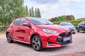 Used Toyota Yaris 1.5 VVT-h Design E-CVT Euro 6 (s/s) 5dr