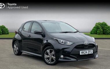 Used Toyota Yaris 1.5 VVT-h Icon E-CVT Euro 6 (s/s) 5dr